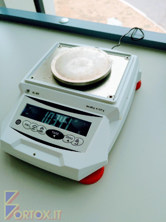 Bilancia per misurare la massa del soluto
